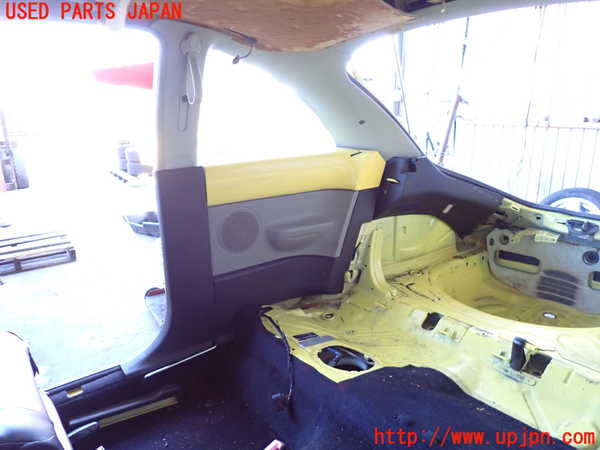 2UPJ-24197675]VW ニュービートル(9CAQY)右リアピラートリム 【ジャンク品】 【左ハンドル車】 中古_m0001.jpg