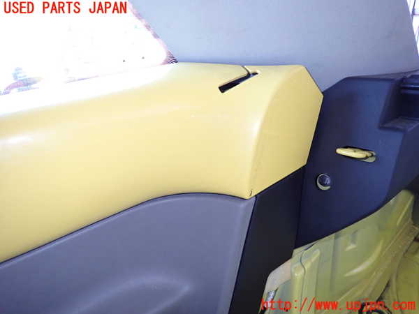 2UPJ-24197675]VW ニュービートル(9CAQY)右リアピラートリム 【ジャンク品】 【左ハンドル車】 中古_m0002.jpg