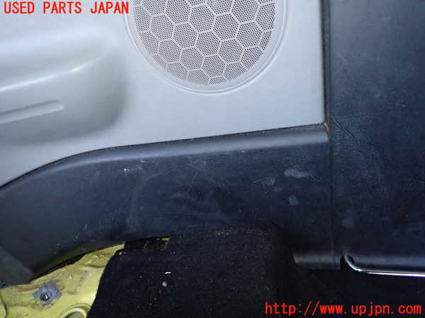 2UPJ-24197680]VW ニュービートル(9CAQY)左リアピラートリム 【左ハンドル車】 中古_m0002.jpg
