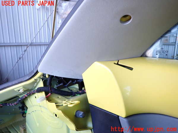 2UPJ-24197680]VW ニュービートル(9CAQY)左リアピラートリム 【左ハンドル車】 中古_m0005.jpg