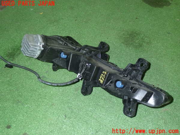 1UPJ-24201152]プジョー・208(P21HN05)左コーナーランプ 中古_m0002.jpg