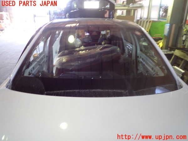 5UPJ-24201195]プジョー・208(P21HN05)フロントガラス 中古_m0001.jpg