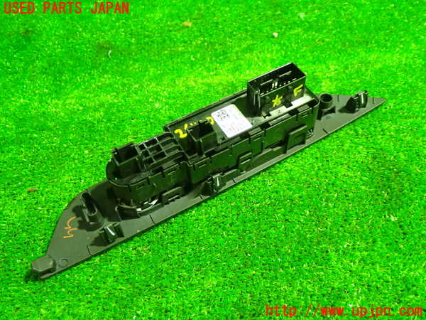 5UPJ-24206240]プジョー・208(P21HN05)右前パワーウィンドウスイッチ 中古_m0002.jpg