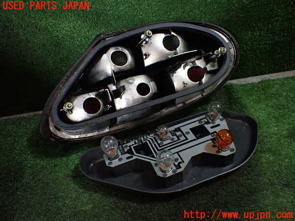 1UPJ-24211536]ジャガー・XKシリーズ(JFDA)左テールランプ 中古_m0004.jpg