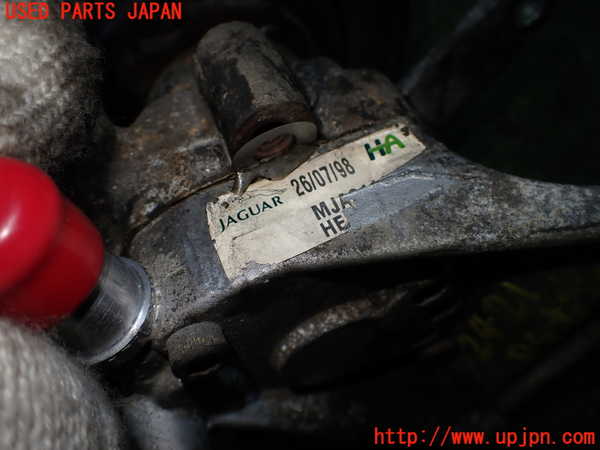 1UPJ-24214250]ジャガー・XKシリーズ(JFDA)パワステポンプ 中古_m0003.jpg
