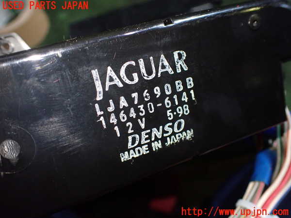 1UPJ-24216066]ジャガー・XKシリーズ(JFDA)エアコンスイッチ1 中古_m0004.jpg