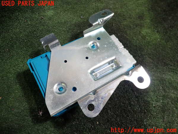 1UPJ-24216145]ジャガー・XKシリーズ(JFDA)エアバッグコンピューター 中古_m0002.jpg