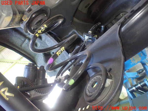 5UPJ-24235105]ノート オーラ(AURA)(FE13)左リアスプリング 中古_m0001.jpg