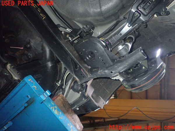 5UPJ-24235380]ノート オーラ(AURA)(FE13)リアアクスルビーム 中古_m0004.jpg