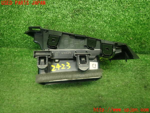 1UPJ-24237527]ノート オーラ(AURA)(FE13)エアコン吹き出し口2 (左) 中古_m0003.jpg