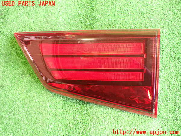 2UPJ-24251550]アウトランダーPHEV(GG3W)右リアフィニッシャー 中古_m0001.jpg