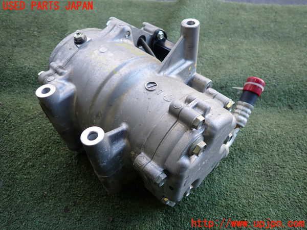 2UPJ-24256025]アウトランダーPHEV(GG3W)エアコンコンプレッサー 中古_m0001.jpg