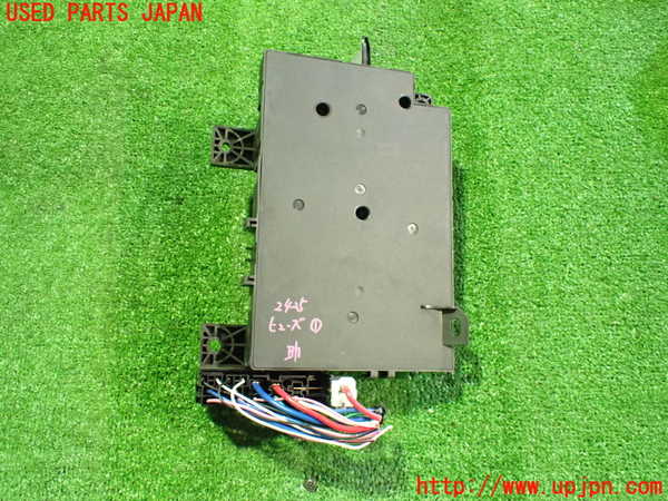 2UPJ-24256741]アウトランダーPHEV(GG3W)ヒューズボックス1 中古_m0003.jpg