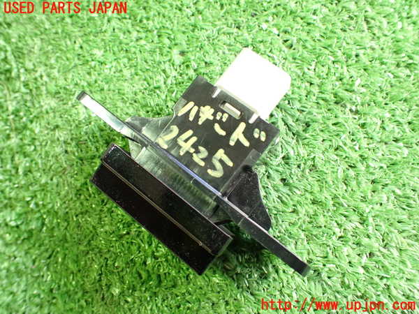 2UPJ-24256290]アウトランダーPHEV(GG3W)ハザードスイッチ 中古_m0002.jpg