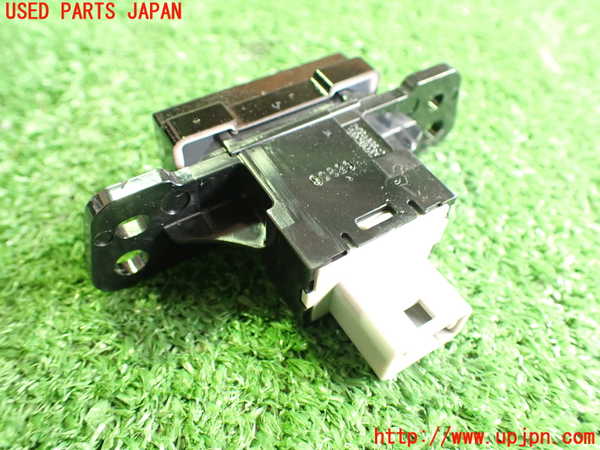 2UPJ-24256290]アウトランダーPHEV(GG3W)ハザードスイッチ 中古_m0003.jpg