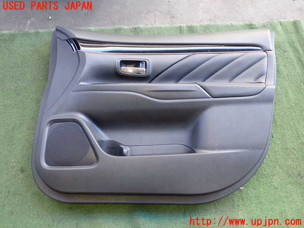 2UPJ-24251234]アウトランダーPHEV(GG3W)右前ドア内張り 中古_m0001.jpg