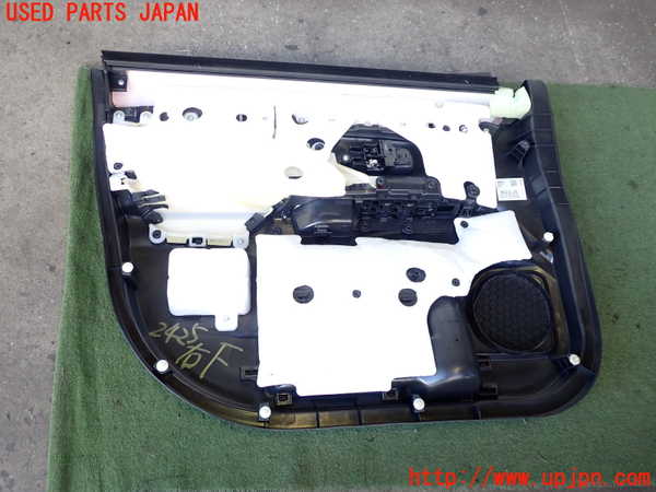 2UPJ-24251234]アウトランダーPHEV(GG3W)右前ドア内張り 中古_m0004.jpg