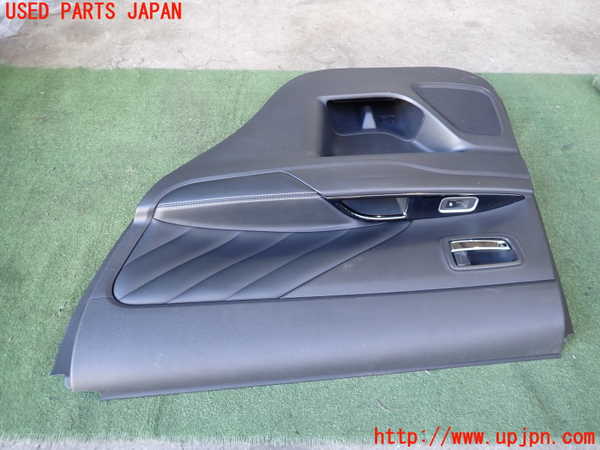 2UPJ-24251294]アウトランダーPHEV(GG3W)右後ドア内張り 中古_m0002.jpg