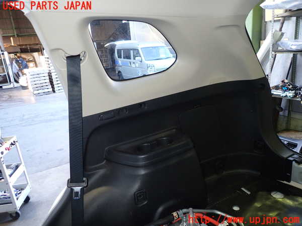 2UPJ-24257675]アウトランダーPHEV(GG3W)右リアピラートリム 中古_m0001.jpg