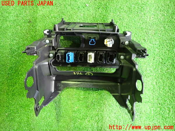 2UPJ-24257693]アウトランダーPHEV(GG3W)内装トリム類3 中古_m0002.jpg