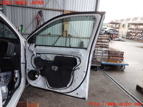 2UPJ-24261230]アウトランダーPHEV(GG2W)右前ドア 中古(43R-00014 M408)_m0004.jpg