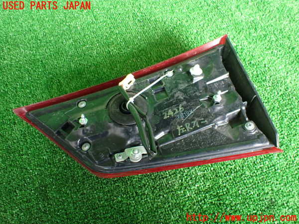 2UPJ-24261552]アウトランダーPHEV(GG2W)左リアフィニッシャー 中古_m0002.jpg
