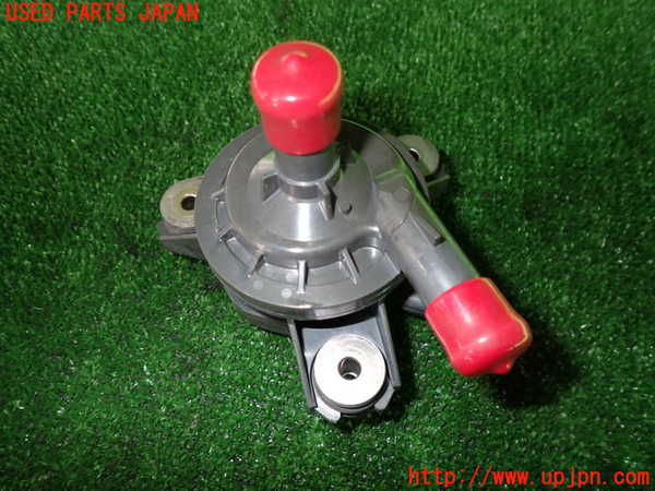 2UPJ-24262110]アウトランダーPHEV(GG2W)ウォーターポンプ 中古_m0002.jpg