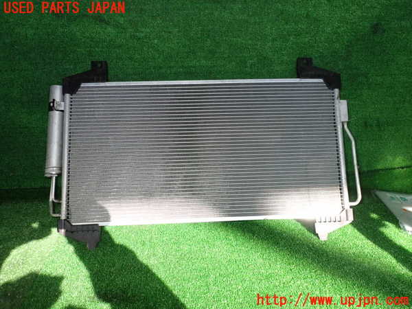 2UPJ-24266031]アウトランダーPHEV(GG2W)エアコンコンデンサー1 中古_m0002.jpg