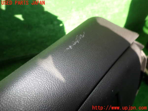 2UPJ-24267516]アウトランダーPHEV(GG2W)グローブボックス1 中古_m0002.jpg