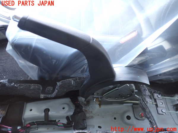 2UPJ-24267550]アウトランダーPHEV(GG2W)サイドブレーキレバー 中古_m0001.jpg