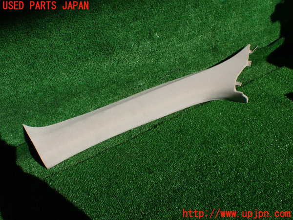 2UPJ-24267660]アウトランダーPHEV(GG2W)左フロントピラートリム 中古_m0001.jpg