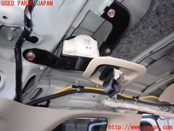 2UPJ-24267135]アウトランダーPHEV(GG2W)真中2列目シートベルト 中古_m0001.jpg