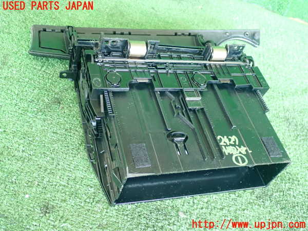 2UPJ-24277841]BMW ミニ(MINI)クーパーS クラブマン(ZG16)小物入れ1 中古_m0003.jpg