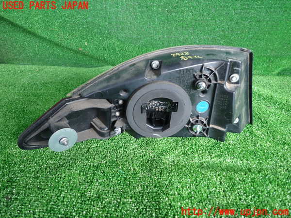 2UPJ-24281530]テスラ・モデル S(SWL2S2A)右テールランプ 中古_m0003.jpg