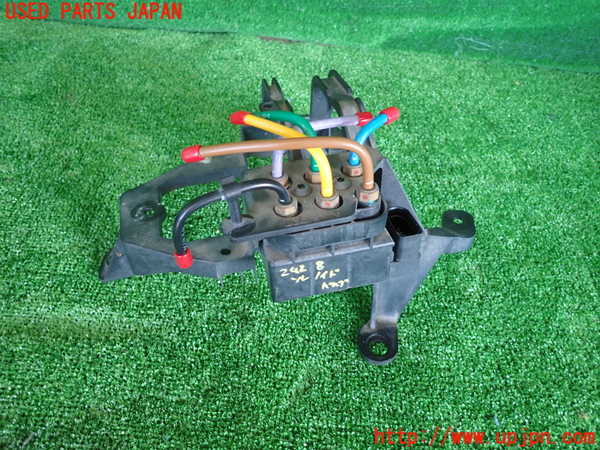 2UPJ-24285540]テスラ・モデル S(SWL2S2A)エアサスソレノイドバルブ 中古_m0001.jpg