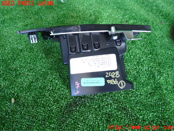2UPJ-24287526]テスラ・モデル S(SWL2S2A)エアコン吹き出し口1 (右) 中古_m0002.jpg