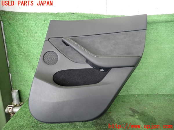 2UPJ-24291294]テスラ・モデル Y(YL1YT)右後ドア内張り 中古_m0001.jpg