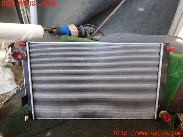 5UPJ-24302321]ハリアー ハイブリッド(AVU65W)ラジエーター1 (AT用) 中古_m0002.jpg