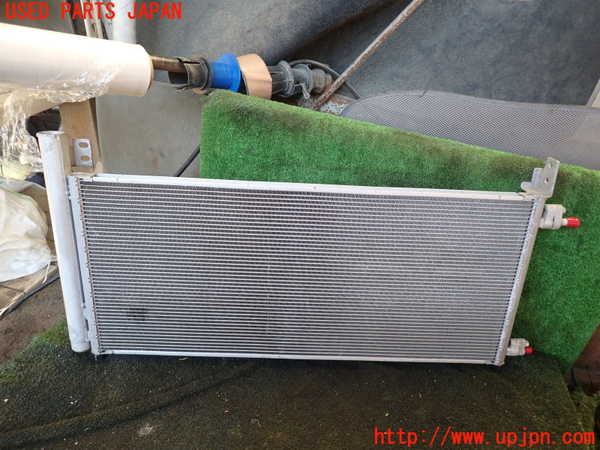5UPJ-24306031]ハリアー ハイブリッド(AVU65W)エアコンコンデンサー1 中古_m0003.jpg