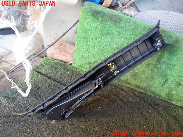 1UPJ-24307660]ハリアー ハイブリッド(AVU65W)左フロントピラートリム 中古_m0002.jpg