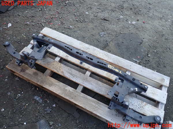 5UPJ-24311040]ベンツ ビアノ W639(Viano)(639811)アッパーコアサポート 中古_m0001.jpg