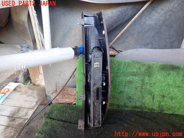 1UPJ-24311536]ベンツ ビアノ W639(Viano)(639811)左テールランプ 中古_m0002.jpg