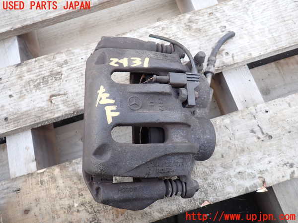 5UPJ-24314085]ベンツ ビアノ W639(Viano)(639811)左フロントキャリパー 中古_m0001.jpg