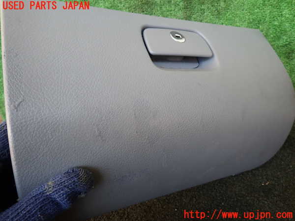 5UPJ-24317516]ベンツ ビアノ W639(Viano)(639811)グローブボックス1 中古_m0002.jpg