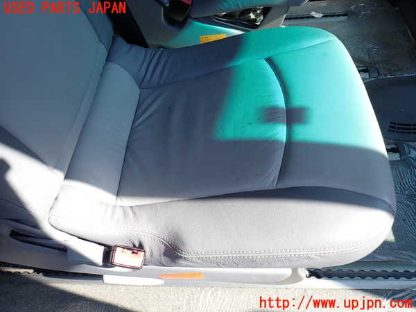 5UPJ-24317145]ベンツ ビアノ W639(Viano)(639811)右2列目シート 中古_m0003.jpg