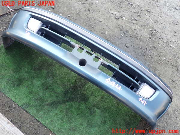 1UPJ-24321010]ハイエースワゴン100系(KZH100G)フロントバンパー 中古_m0001.jpg