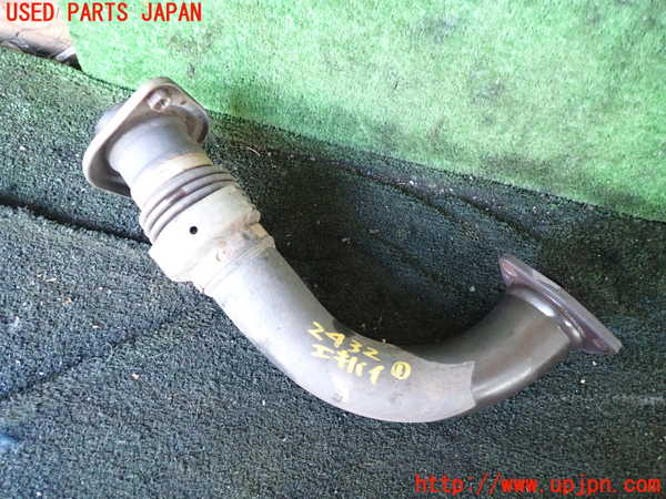 1UPJ-24322631]ハイエースワゴン100系(KZH100G)フロントパイプ1 中古_m0001.jpg