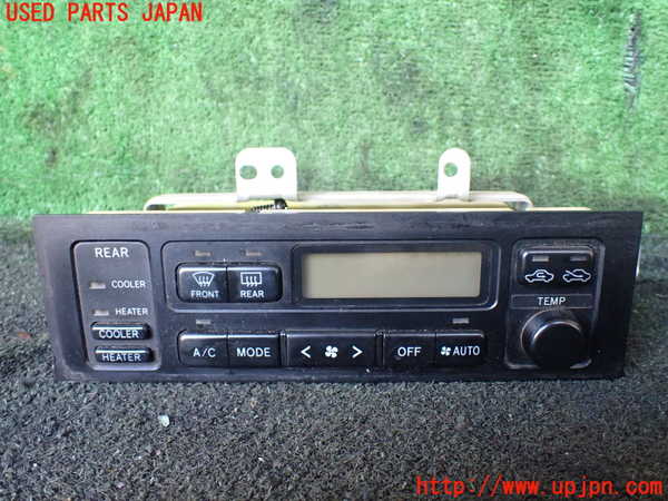 5UPJ-24326066]ハイエースワゴン100系(KZH100G)エアコンスイッチ1 中古_m0001.jpg