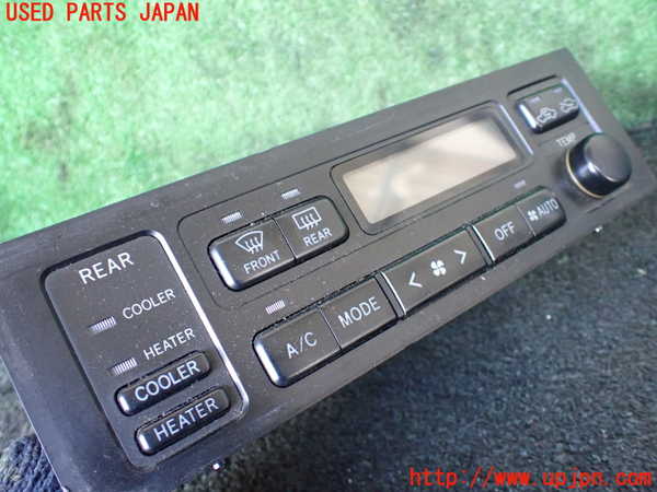 5UPJ-24326066]ハイエースワゴン100系(KZH100G)エアコンスイッチ1 中古_m0002.jpg
