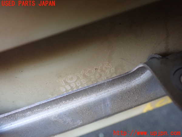 5UPJ-24326066]ハイエースワゴン100系(KZH100G)エアコンスイッチ1 中古_m0004.jpg